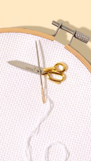 SOHMO Mini Scissors Needle Minder